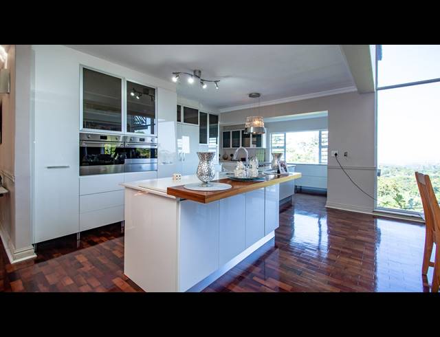 5 BEDROOM HOUSE FOR SALE IN COWIES HILL